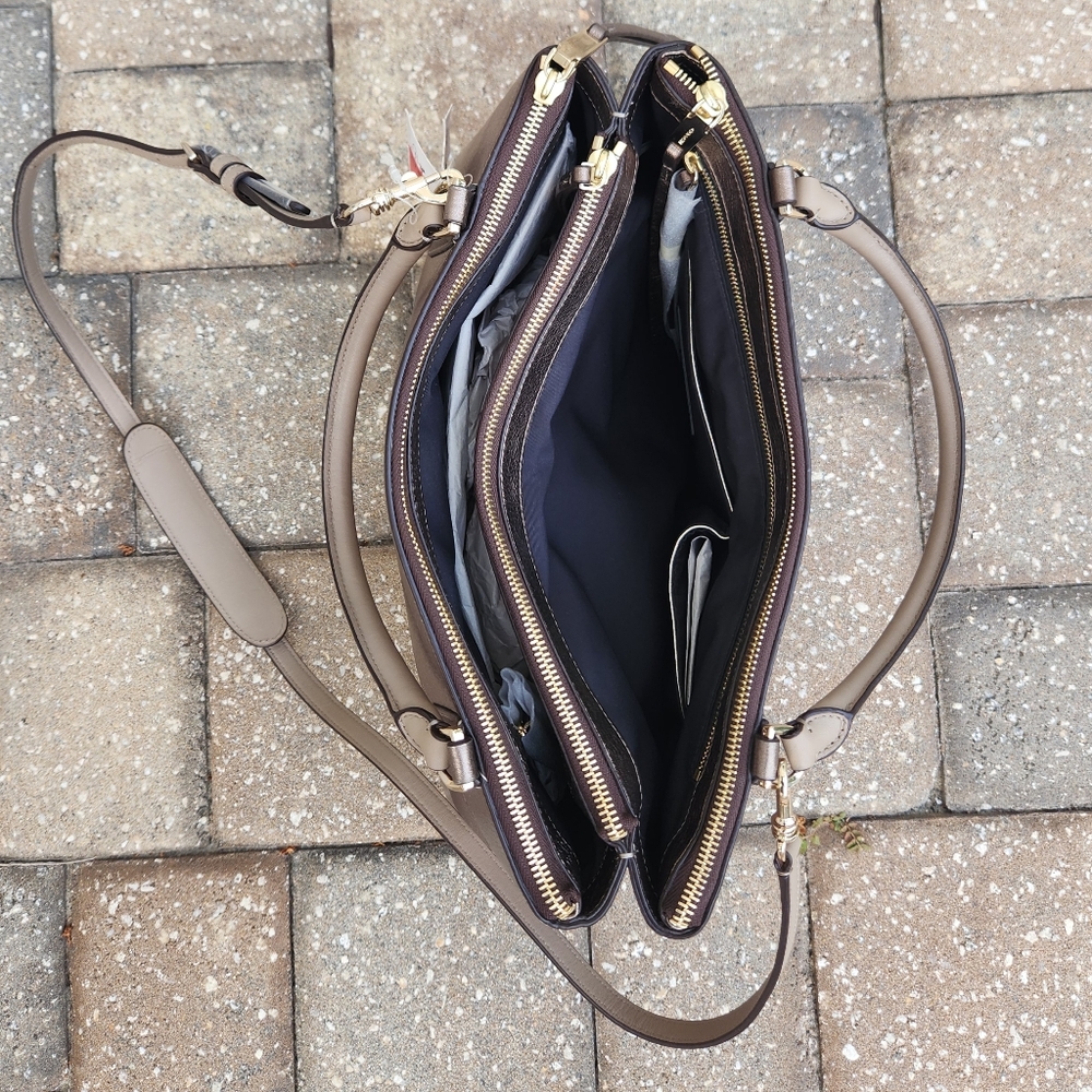 NWT Coach The Borough Bag In Metallic Leather - Picture 5 of 11